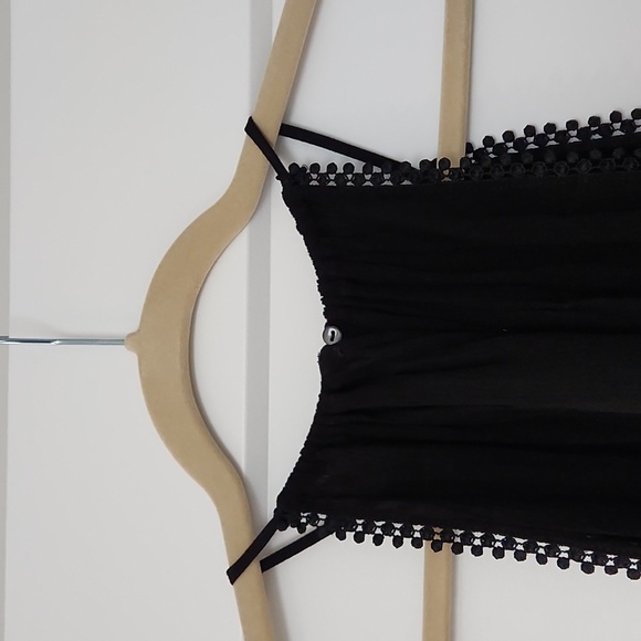 Black halter top - Picture 4 of 6